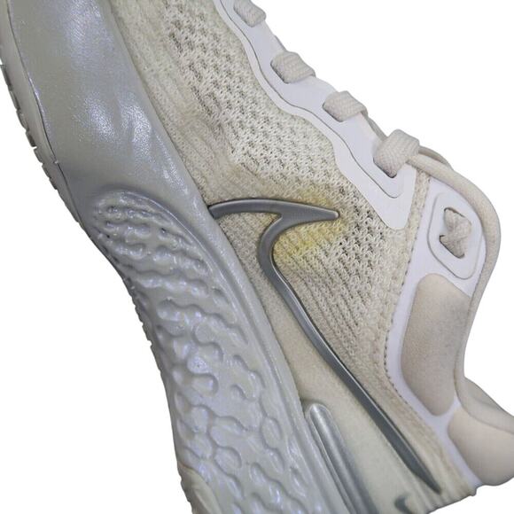 Nike Shoes Womens 6 Athletic Trainer Zoom X Invincible Run Flyknit Sneaker White - Picture 9 of 14